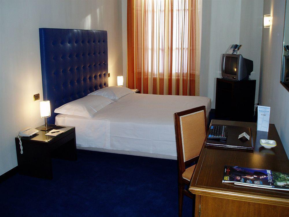 Hotel Sina Maria Luigia Parma Esterno foto